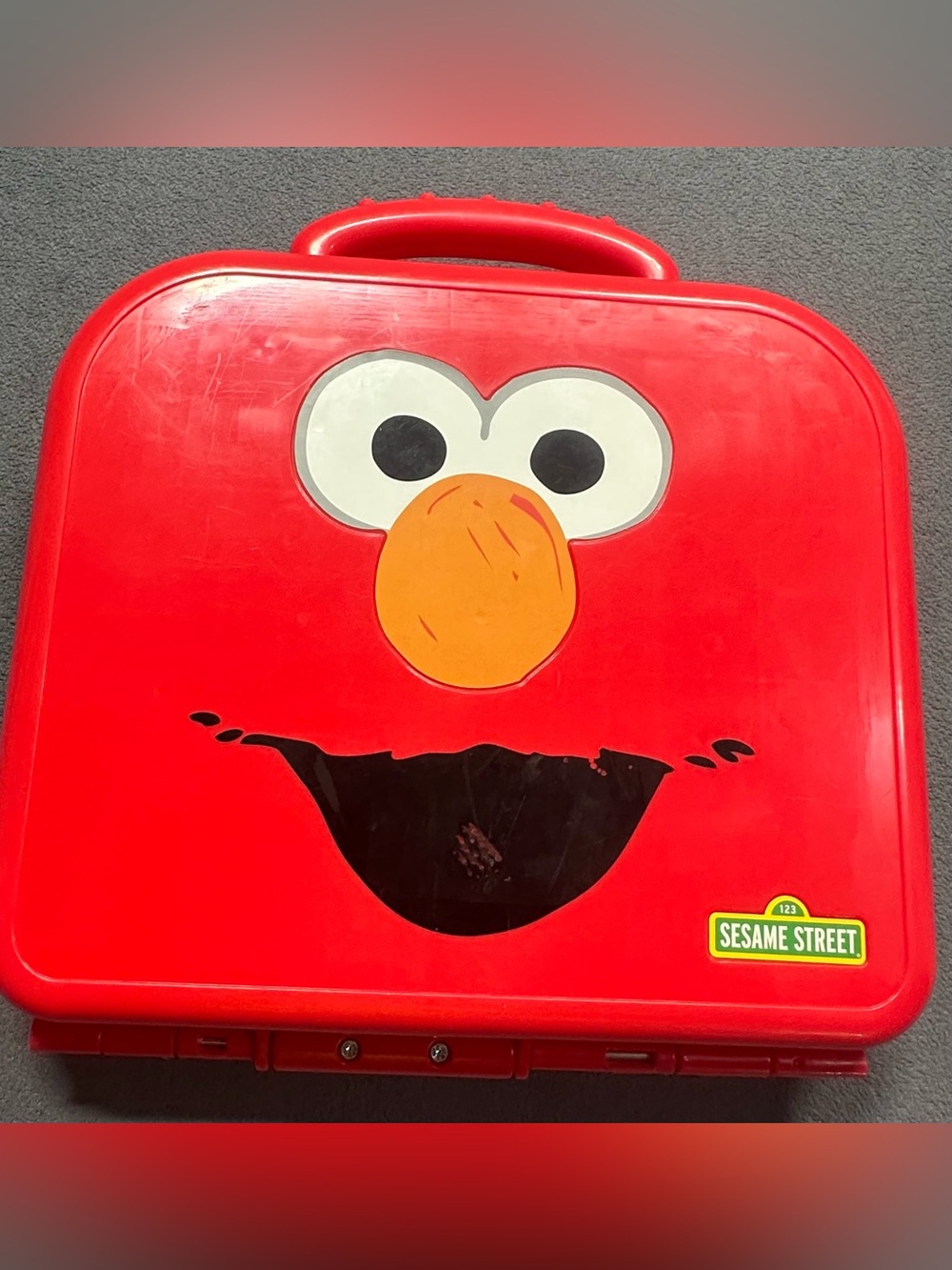 Sesame Street Elmo Red Kids Carry Case – Playful Storage for Toys